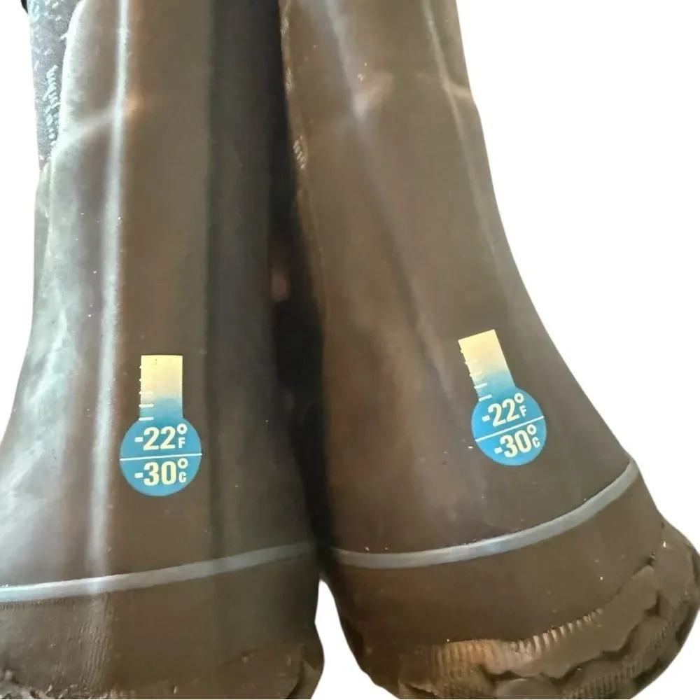 BOGS Youth Waterproof Winter Boots – Size 4 (EU 37) – K Grasp Sparks Style